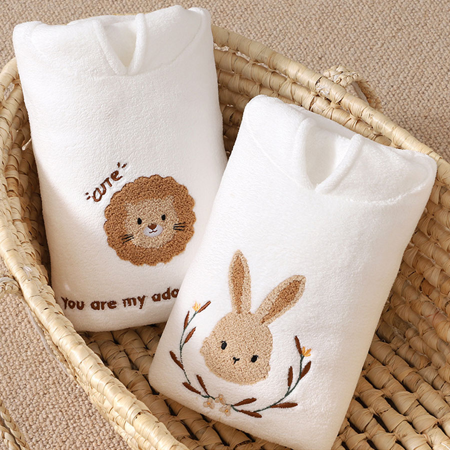 Accappatoio con Cappuccio per  - Hooded Bath Towel recensione e prezzo