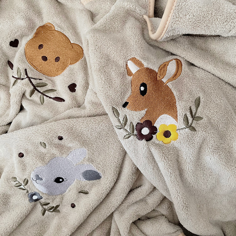 Mantelli in pile di corallo pe - Hooded Bath Towel recensione e prezzo