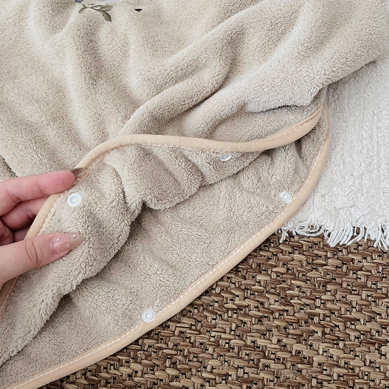 Mantelli in pile di corallo pe - Hooded Bath Towel recensione e prezzo