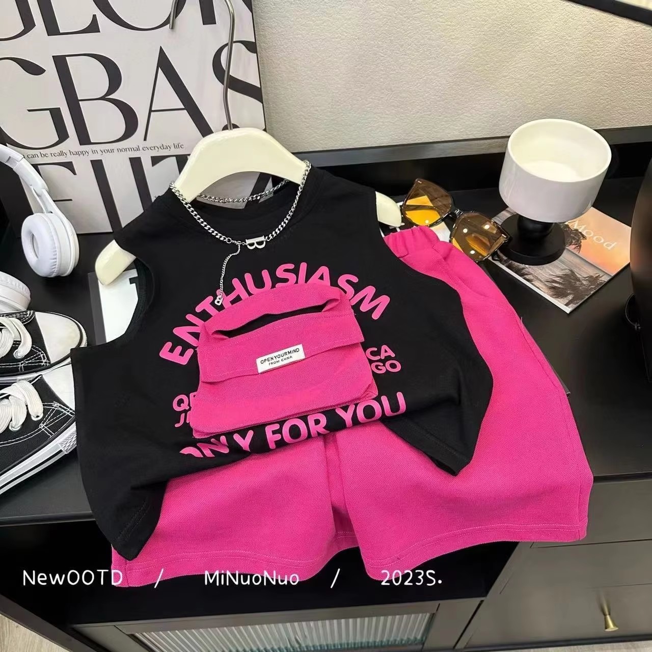 Abbigliamento estivo da boutiq - Baby Clothing Drawing recensione e prezzo